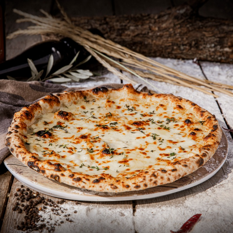 Dört Peynirli Pizza