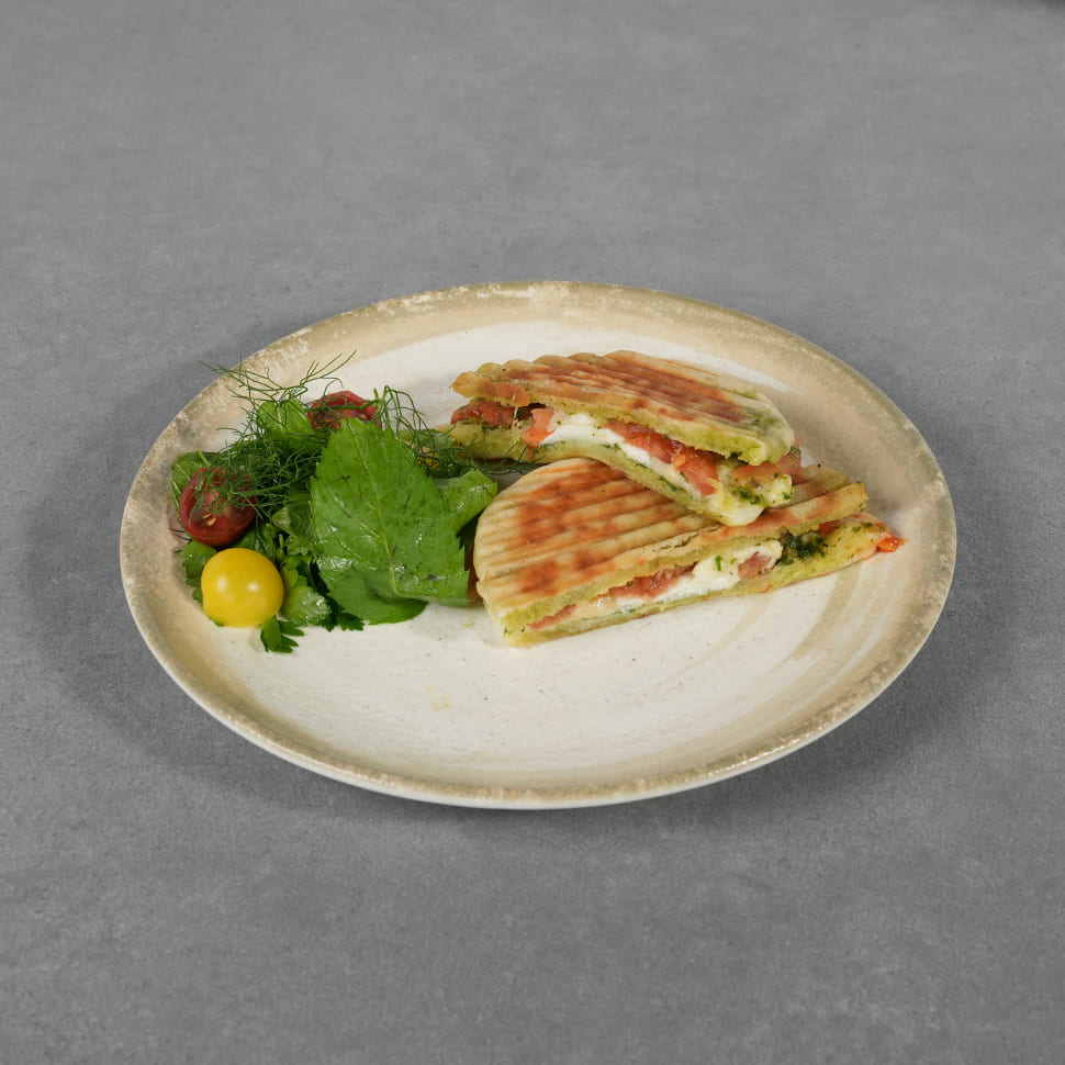 Bazlama Ekmek Izgara Mozzarella Sandviç